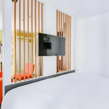 Maison Du Jeu De Paume