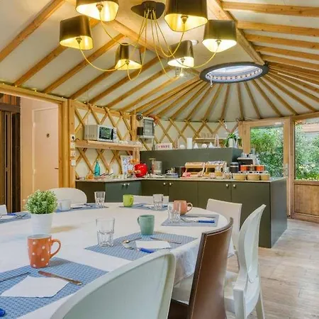 Maison Du Jeu De Paume * Versailles