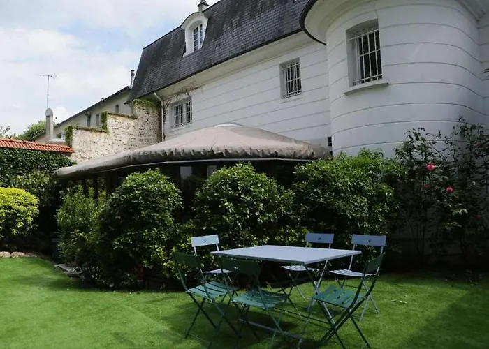 Vakantiehuis Maison Du Jeu De Paume *
